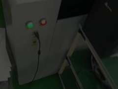 เครื่องชาร์จแผงพลังแสงอาทิตย์แบบพับได้ 100W ขนาด 1010*580*3mm สําหรับพลังงานทางเลือก