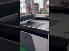 เครื่องชาร์จแสงอาทิตย์แบบพับเบา 100W IP65 กันน้ําสําหรับพลังงานทางเลือก