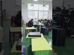 กระเป๋าพับแสงอาทิตย์สีดําที่มีกระแสไฟฟ้าสั้น 13.3A และความสามารถกันน้ํา